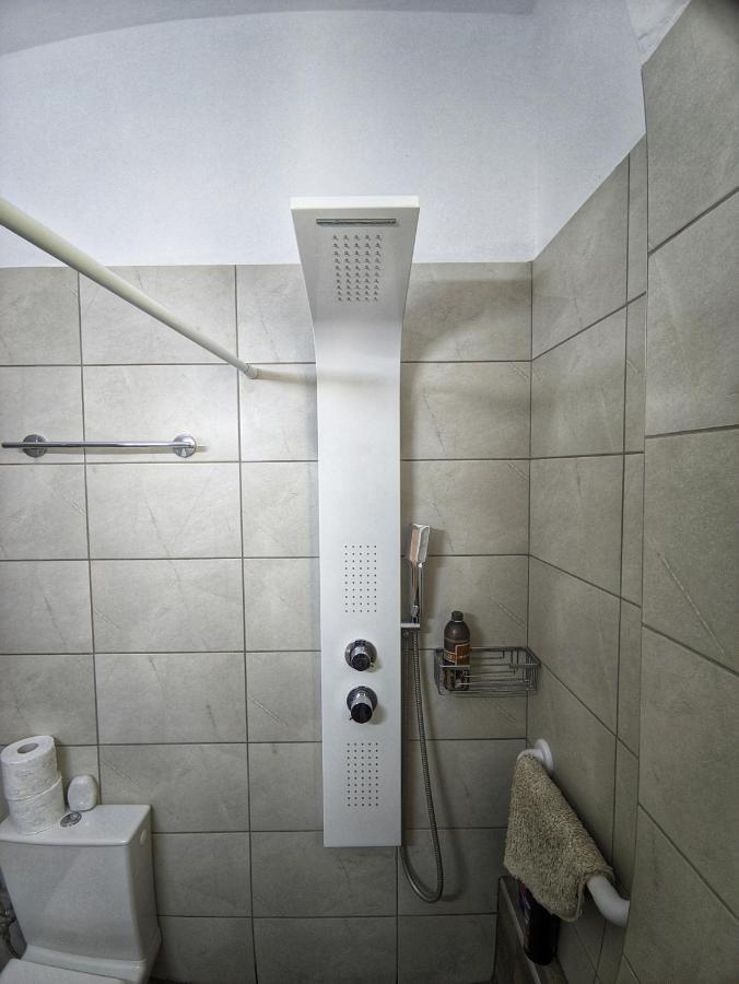 The Rose Apartment Волос Екстериор снимка